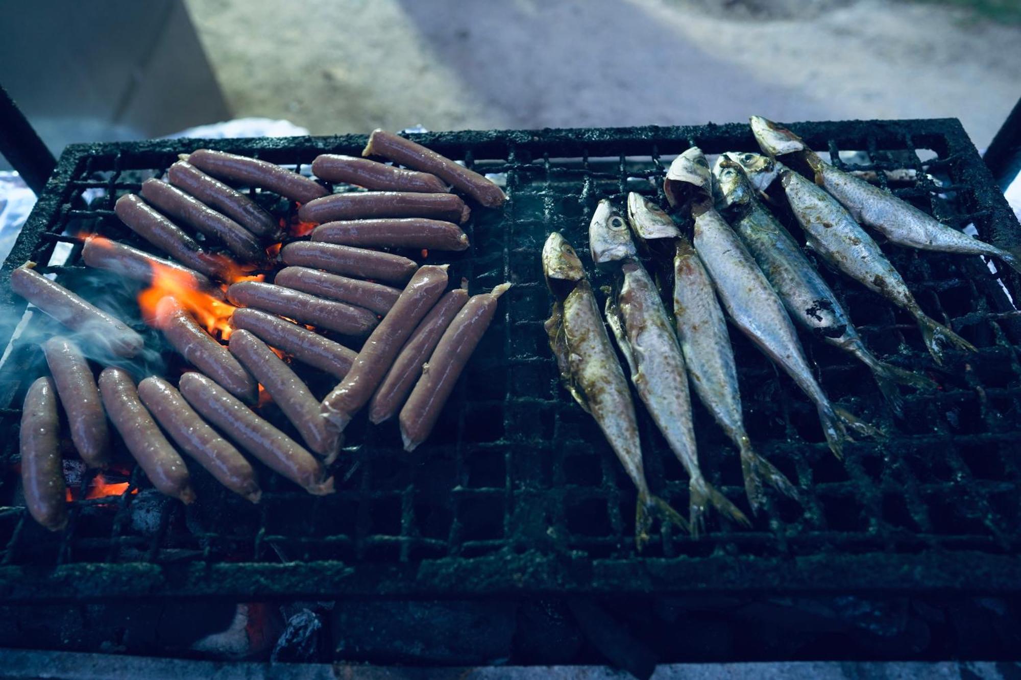 Alhambra Thalasso Χαμμαμέτ Εξωτερικό φωτογραφία Smoked fish and sausages