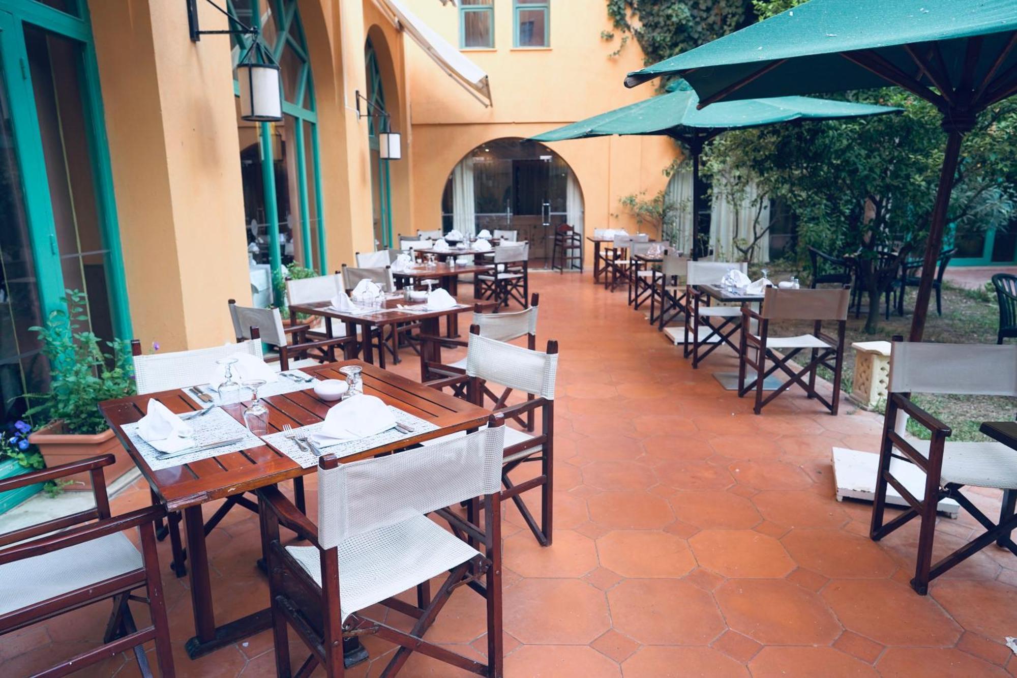 Alhambra Thalasso Χαμμαμέτ Εξωτερικό φωτογραφία Restaurant in the hotel