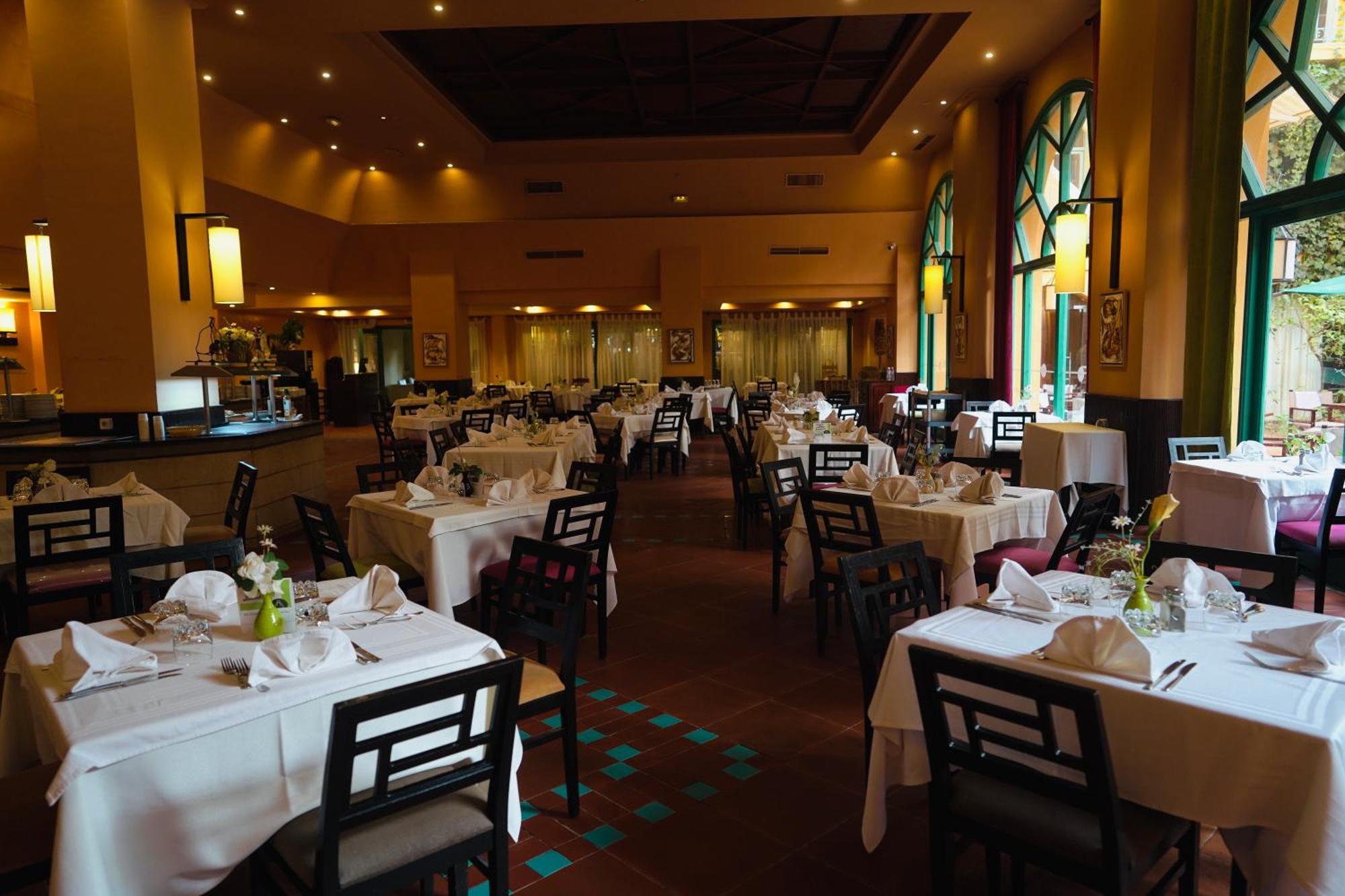 Alhambra Thalasso Χαμμαμέτ Εξωτερικό φωτογραφία The interior of the restaurant