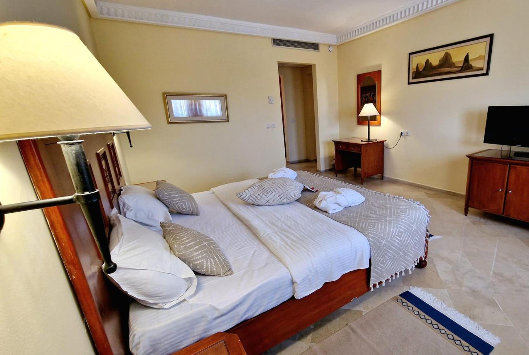 Alhambra Thalasso Χαμμαμέτ Εξωτερικό φωτογραφία A room at the hotel